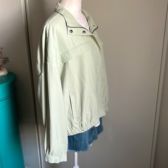 New Nine West Women’s Sporty Retro Style Drapy Bombers Utility Jacket - Picture 5 of 7